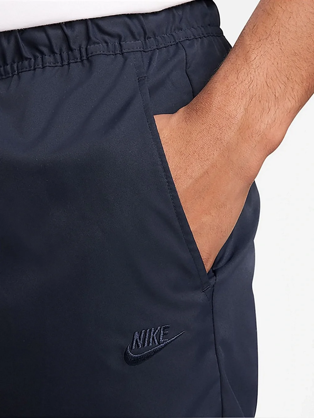 Nike Men's Club Woven Tapered Pants Navy
